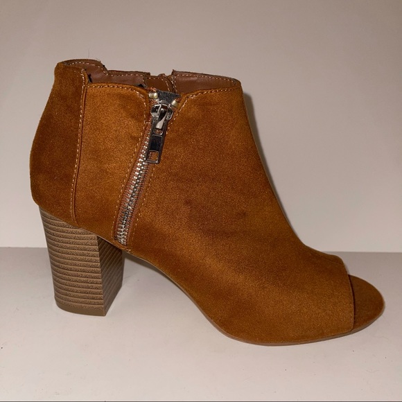 Mark and Maddux Open Toe Zip Up Ankle Boots - Picture 3 of 12